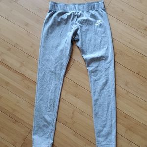 Girls Nike leggings